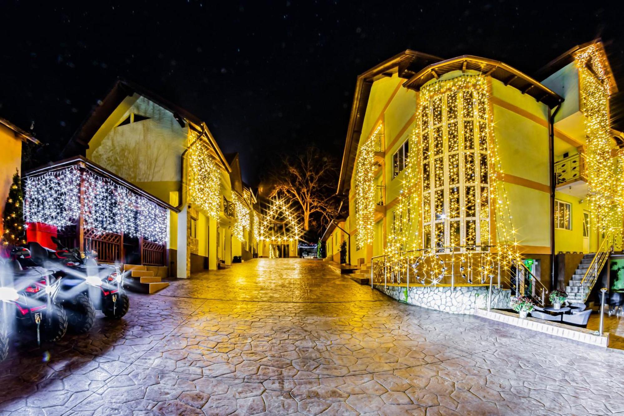 Pensiunea Mihaela-Transalpina Novaci-Străini Exterior photo