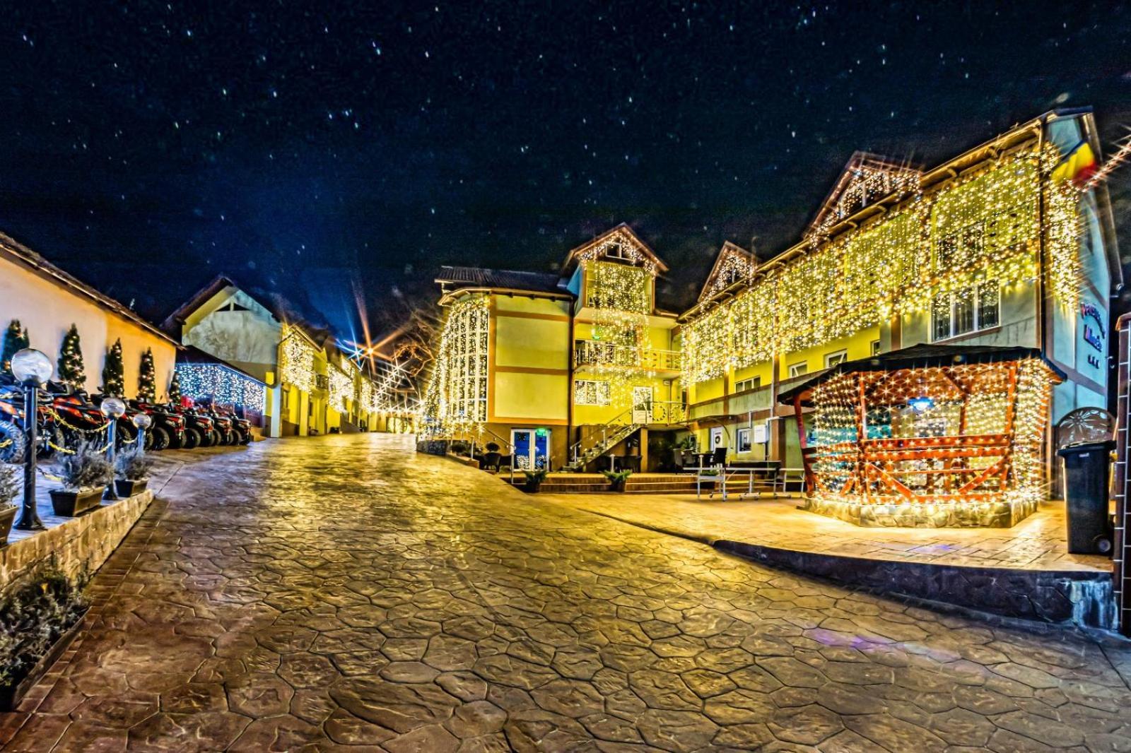 Pensiunea Mihaela-Transalpina Novaci-Străini Exterior photo