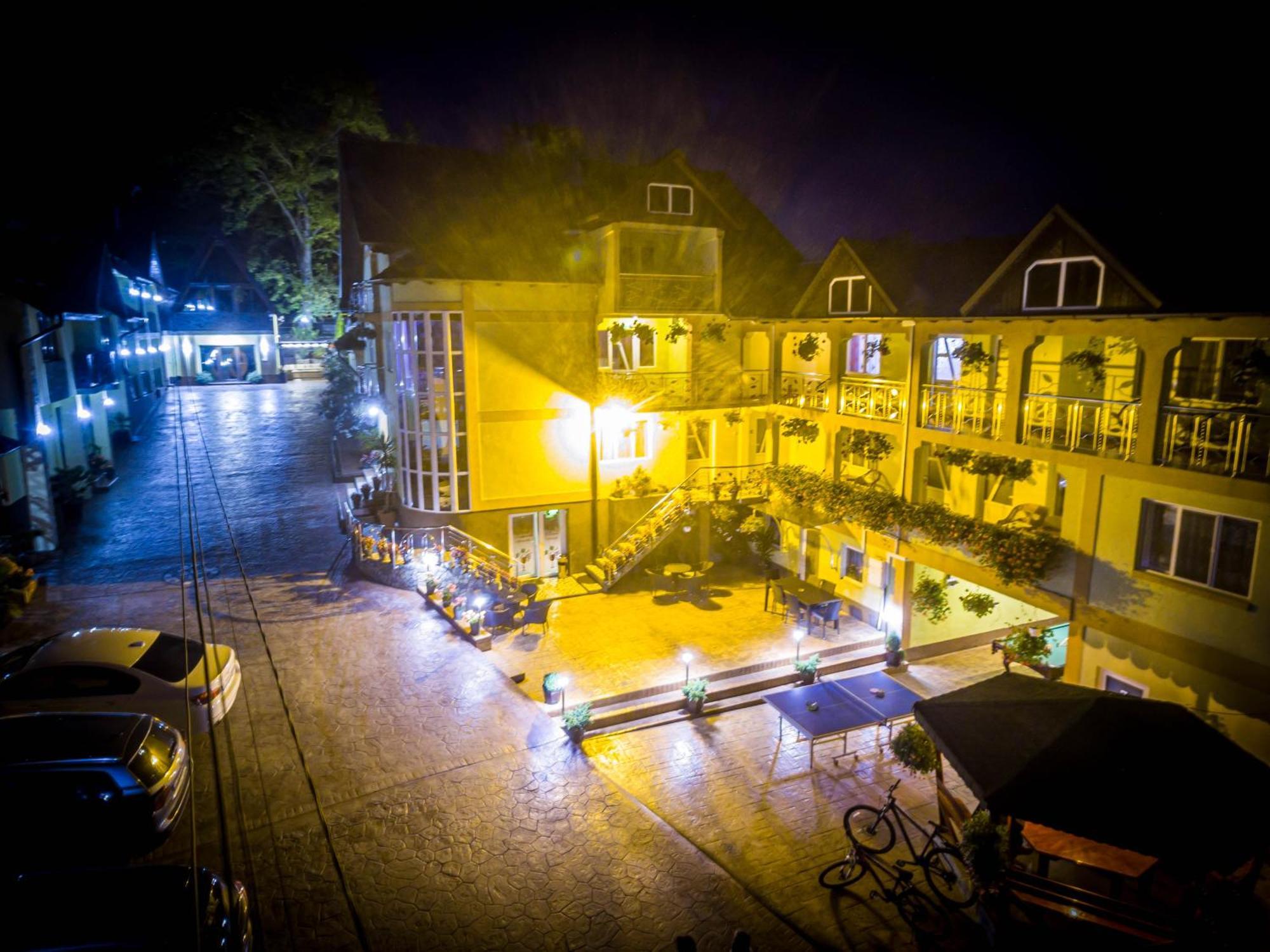 Pensiunea Mihaela-Transalpina Novaci-Străini Exterior photo
