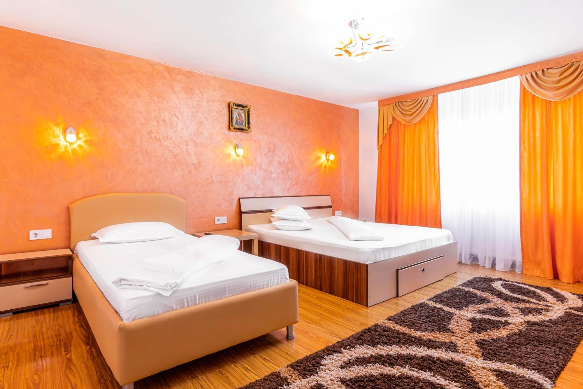 Pensiunea Mihaela-Transalpina Novaci-Străini Room photo