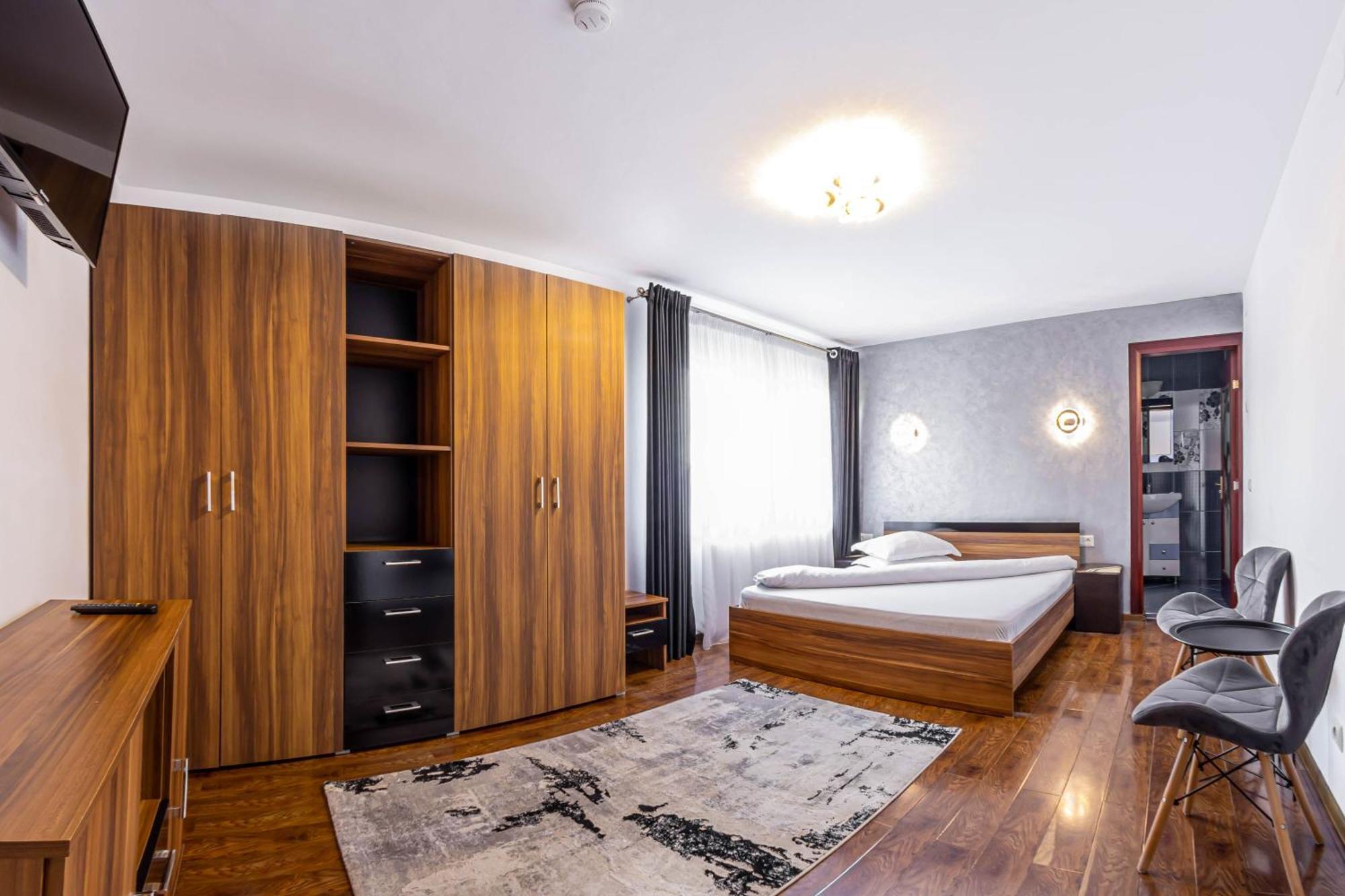 Pensiunea Mihaela-Transalpina Novaci-Străini Room photo